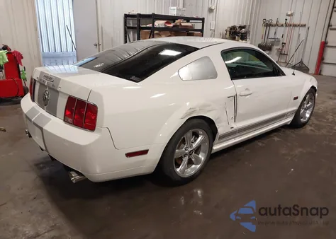 2007 Ford Mustang Gt z USA, uszkodzony, nr VIN 1ZVHT82H575309291